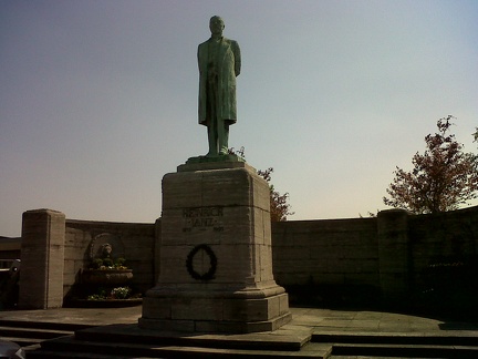 Heinrich Lanz Statue